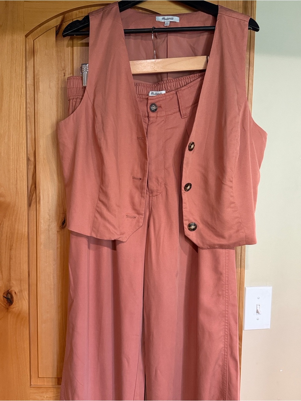 Madewell The Neale Straight-Leg Pant in Drapeweave with VEST